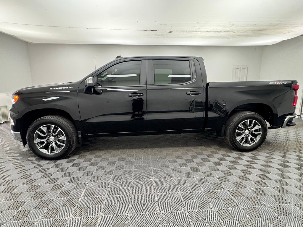 Used 2024 Chevrolet Silverado 1500 LT image 10