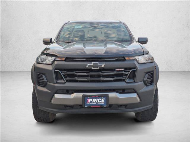 Used 2023 Chevrolet Colorado Trail Boss w/ LPO, Dark Essentials Package AWD/4WD image 2