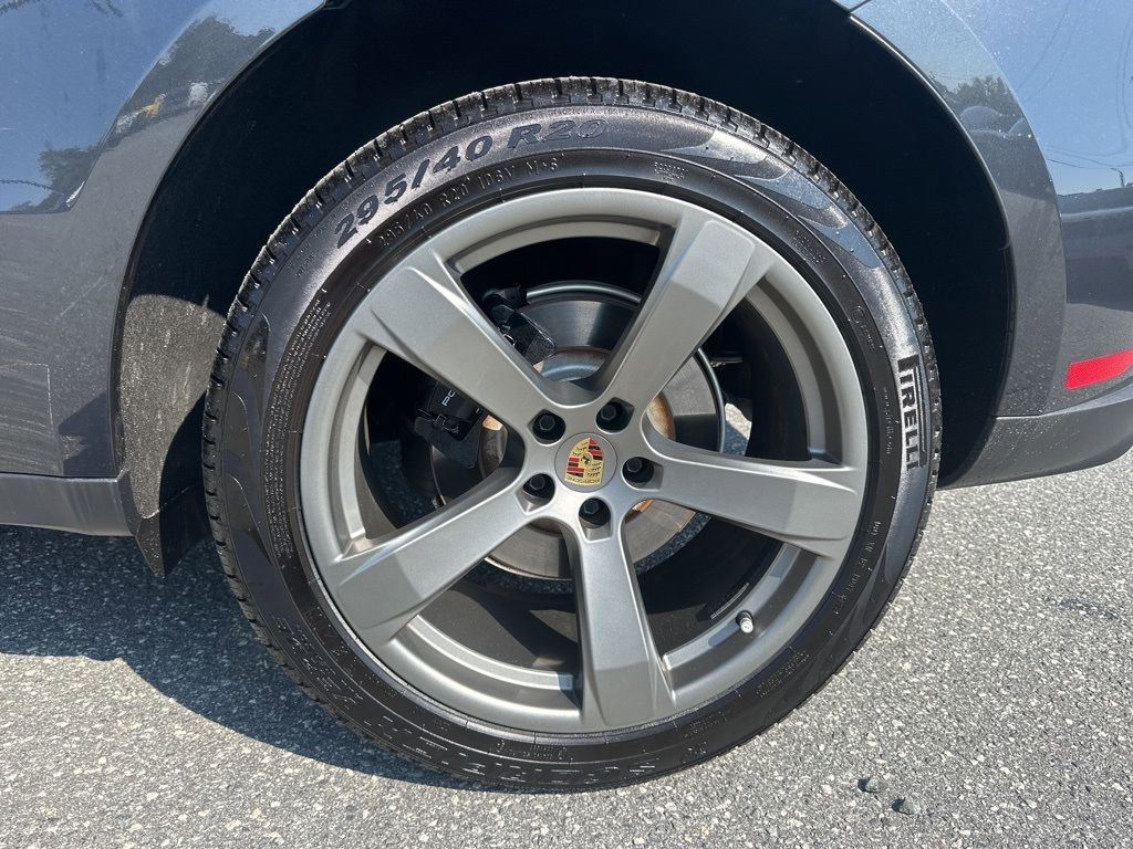 Used 2023 Porsche Macan Turbo image 34