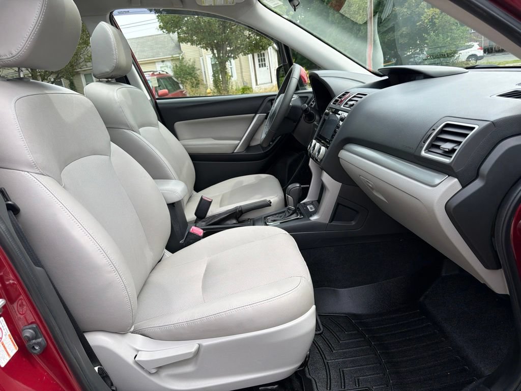 Used 2016 Subaru Forester 2.5i Touring w/ Eyesight & Navigation System AWD/4WD image 31