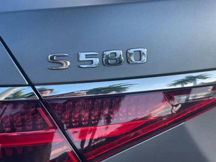 Used 2022 Mercedes-Benz S 580 4MATIC Sedan w/ Rear Seat Package image 7