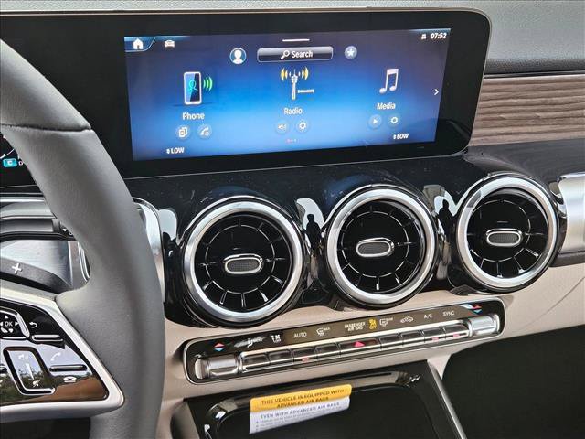New 2026 Mercedes-Benz GLB 250 image 12