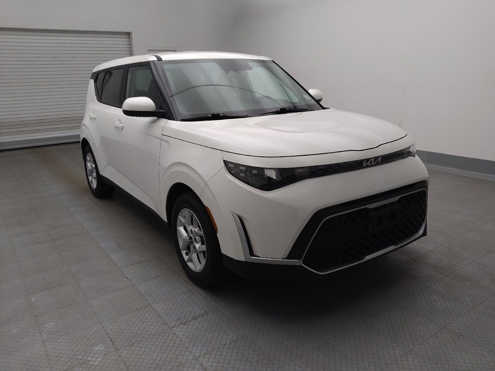 Used 2025 Kia Soul S FWD image 13