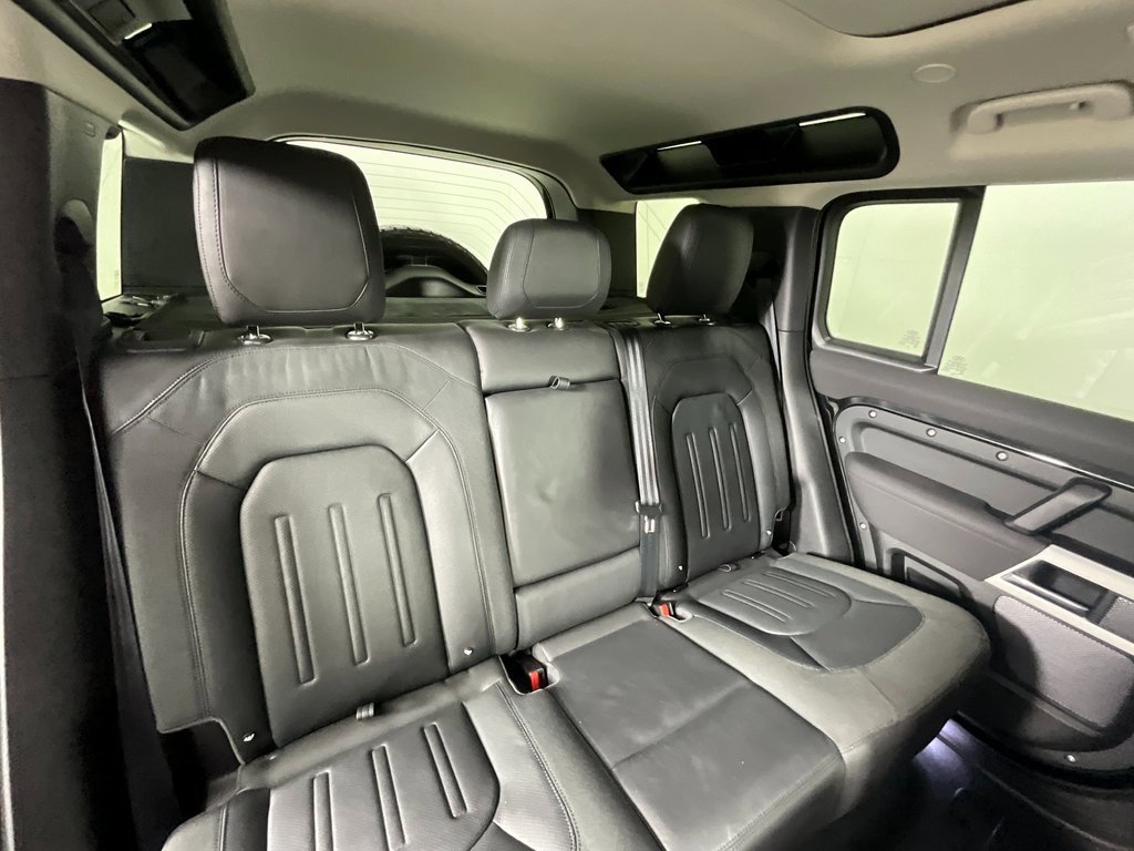 Used 2021 Land Rover Defender 110 SE image 23