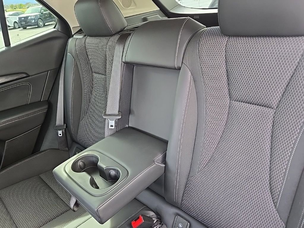 Used 2023 Buick Envision Preferred image 38