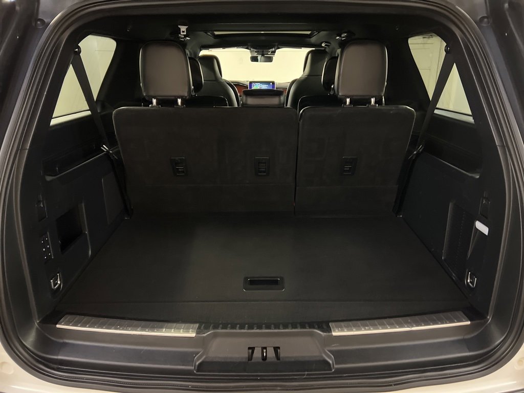 Used 2020 Lincoln Navigator L Reserve w/ Equipment Group 208A Reserve image 39