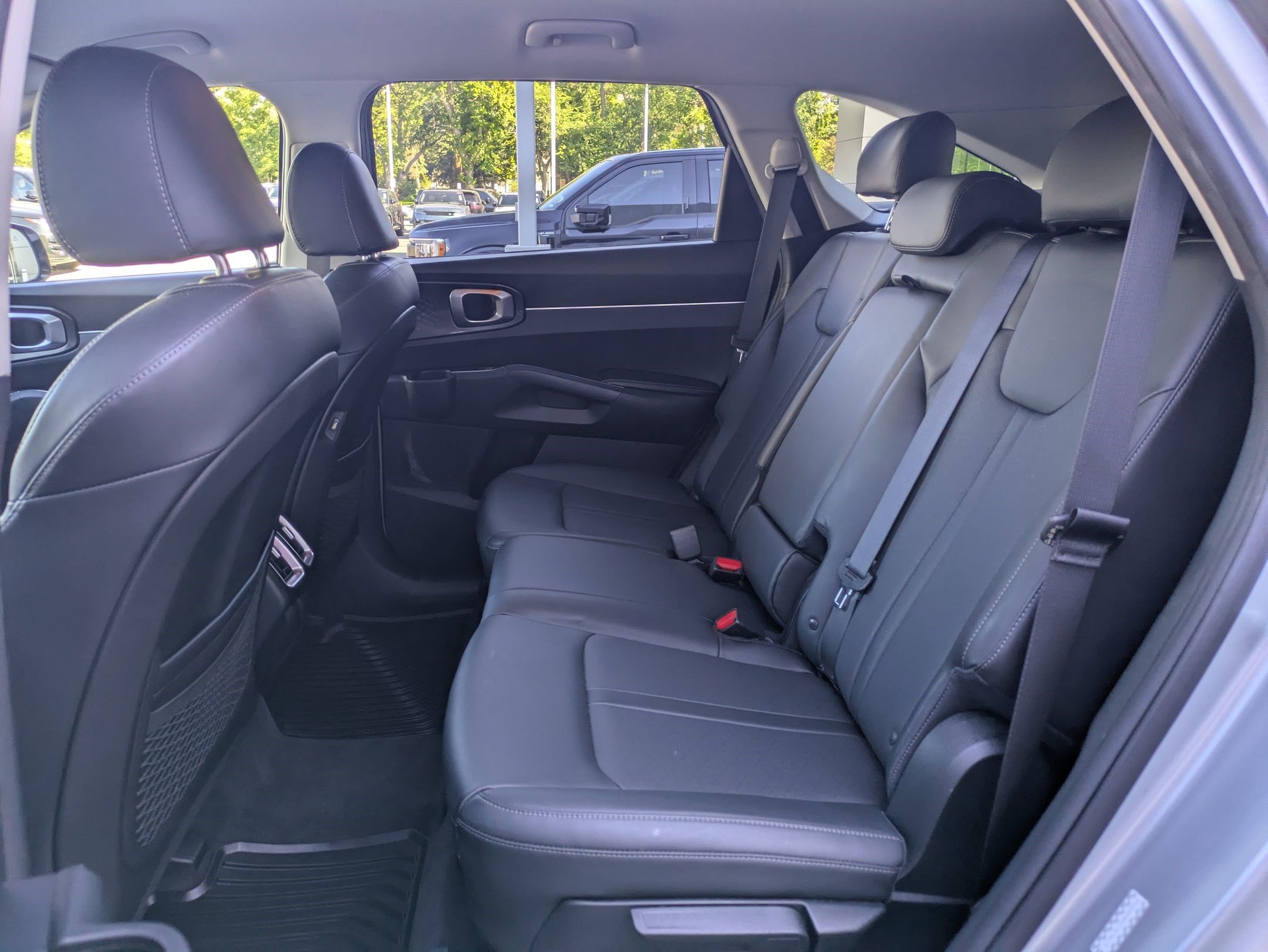 Used 2021 Kia Sorento S image 27