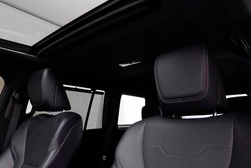 Used 2024 Lexus GX 550 550 Luxury w/ Accessory Package (Z1) image 13