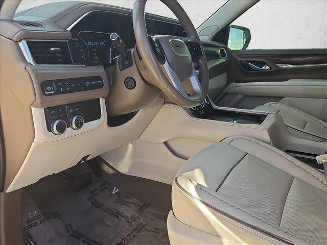 Used 2021 GMC Yukon Denali w/ Denali Premium Package image 10