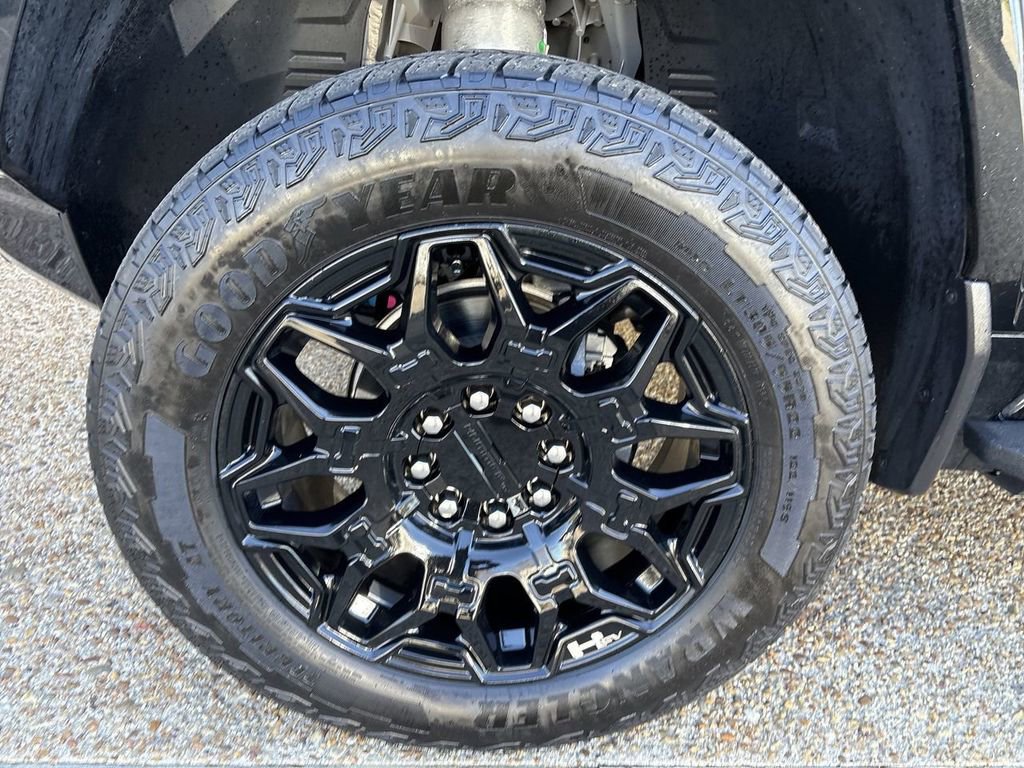 Certified 2025 GMC Hummer EV 2X image 34