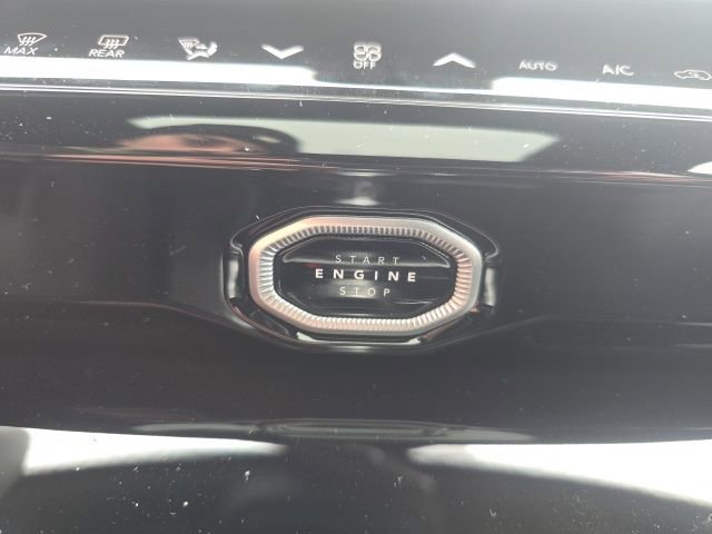 New 2026 Jeep Grand Cherokee Laredo image 16