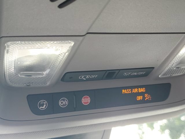 Used 2022 GMC Acadia SLE w/ Driver Convenience Package FWD image 31