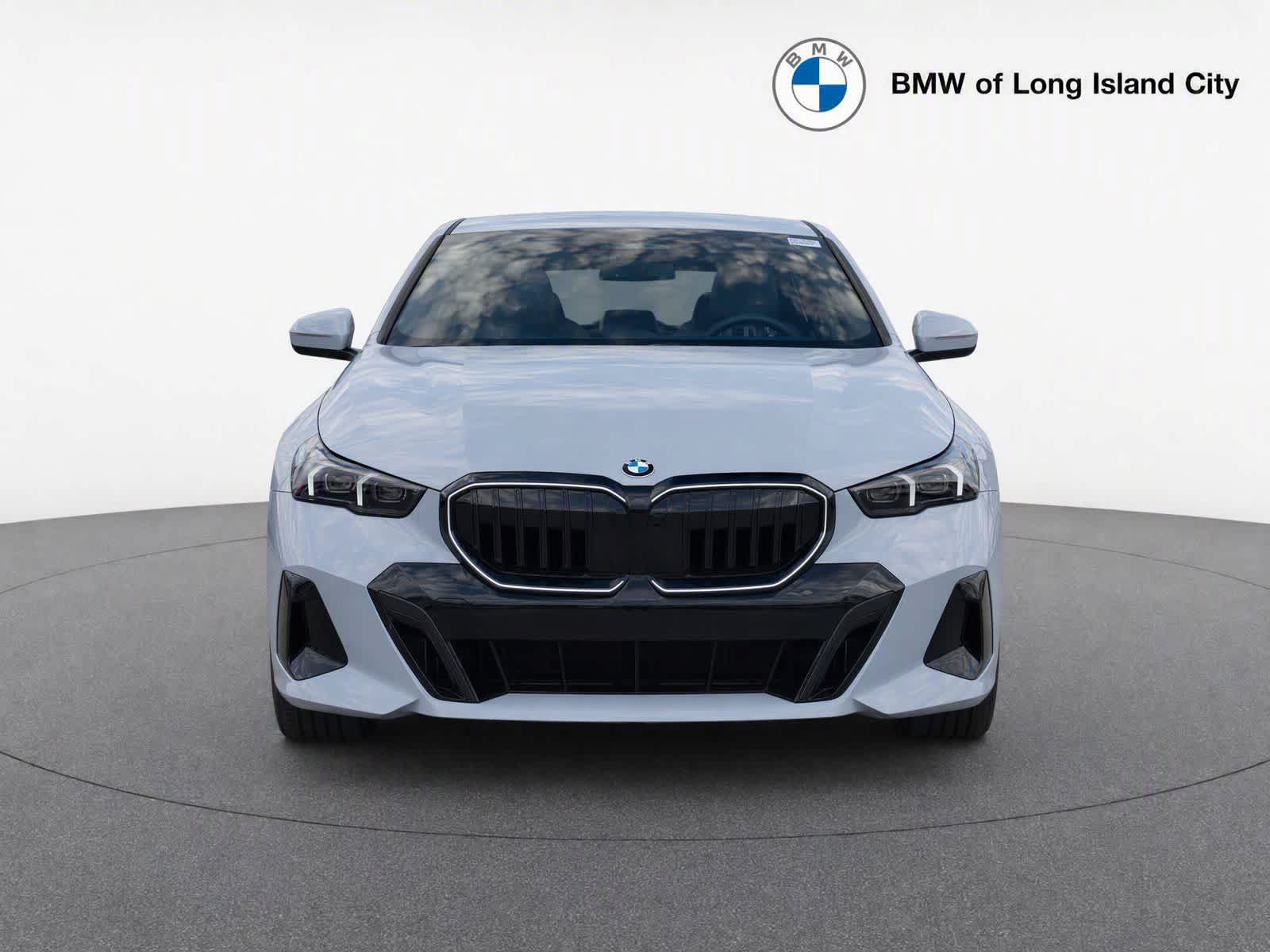 New 2027 BMW 530i xDrive w/ M Sport Package AWD/4WD image 2