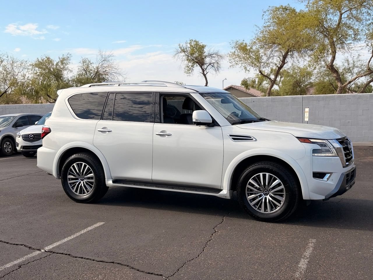 Used 2024 Nissan Armada SL w/ Captain's Chairs Package RWD image 6