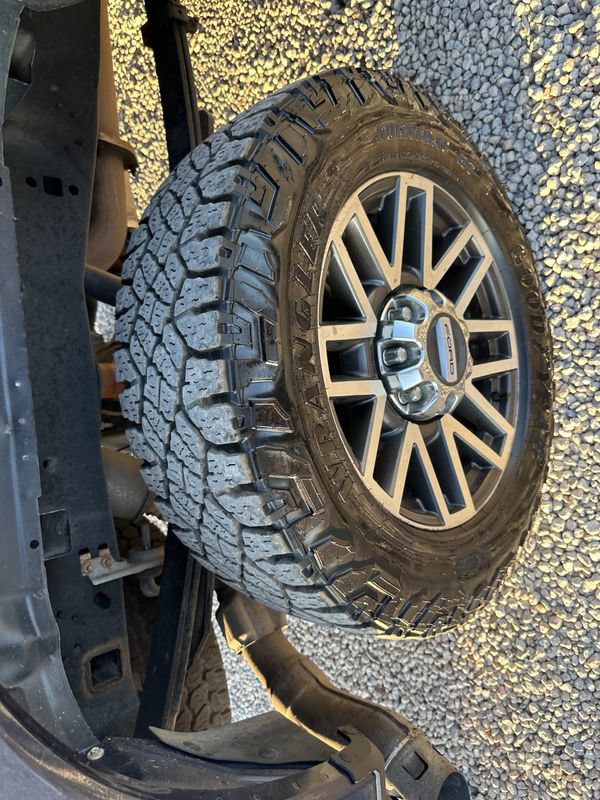 Used 2018 Ford F250 Lariat w/ Lariat Value Package AWD/4WD image 42