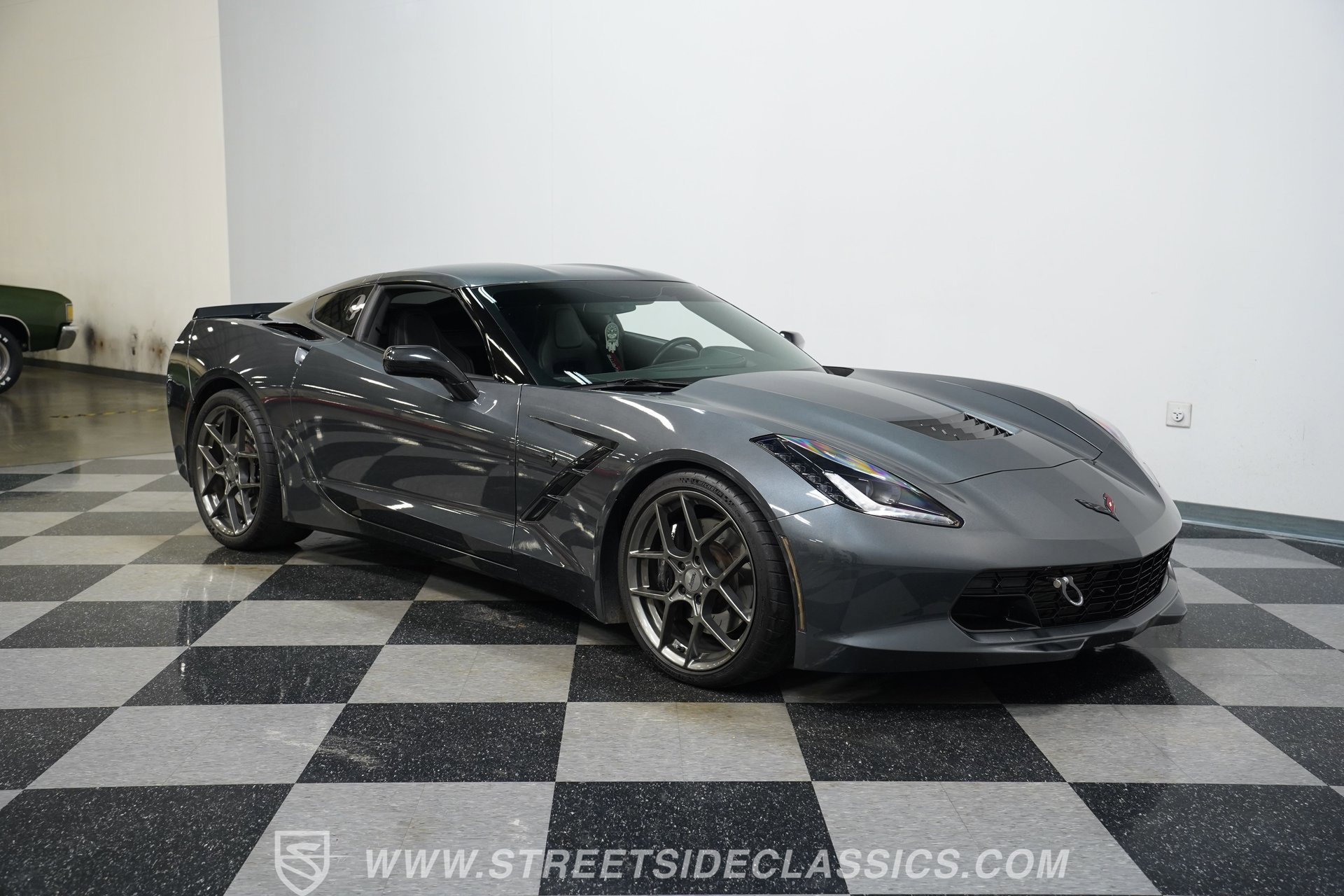 Used 2017 Chevrolet Corvette Stingray Coupe w/ Carbon Flash Badge Package image 16
