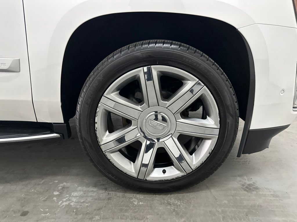 Used 2019 Cadillac Escalade Luxury AWD/4WD image 65