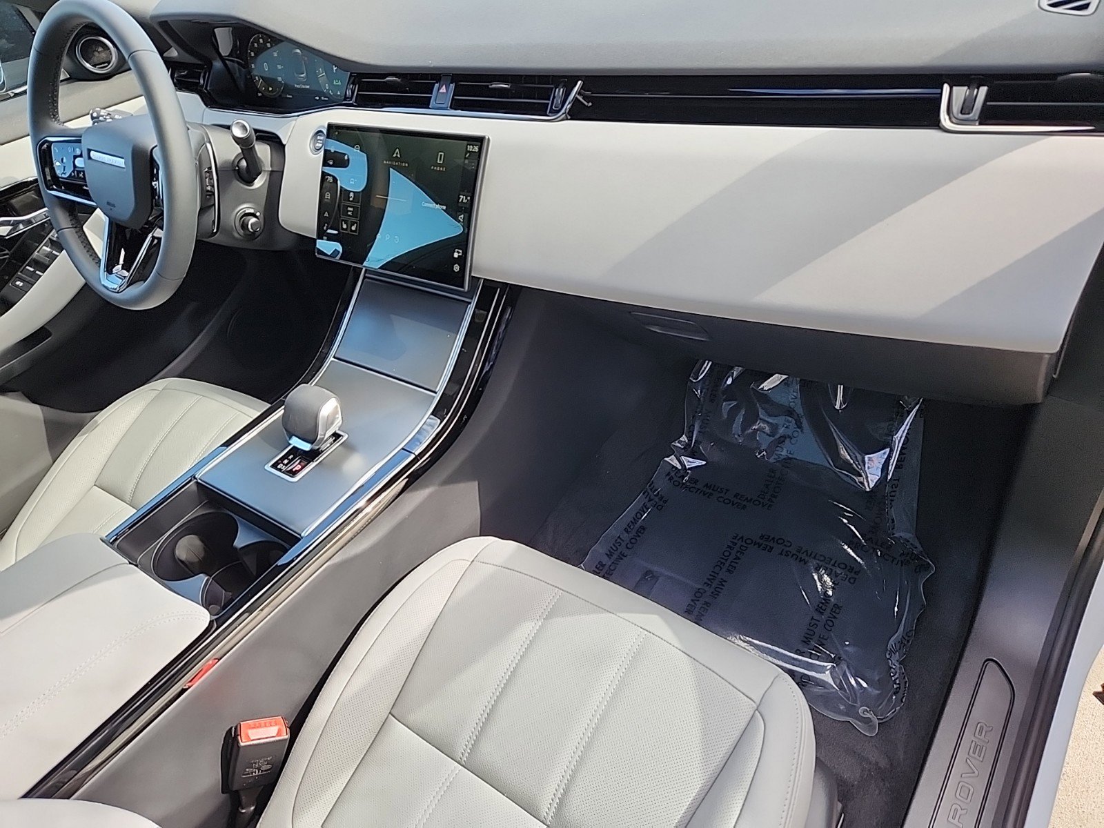 Certified 2026 Land Rover Range Rover Evoque S image 26