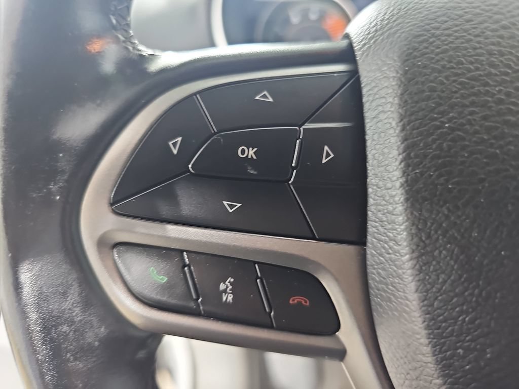 Used 2020 Jeep Cherokee Limited AWD/4WD image 22