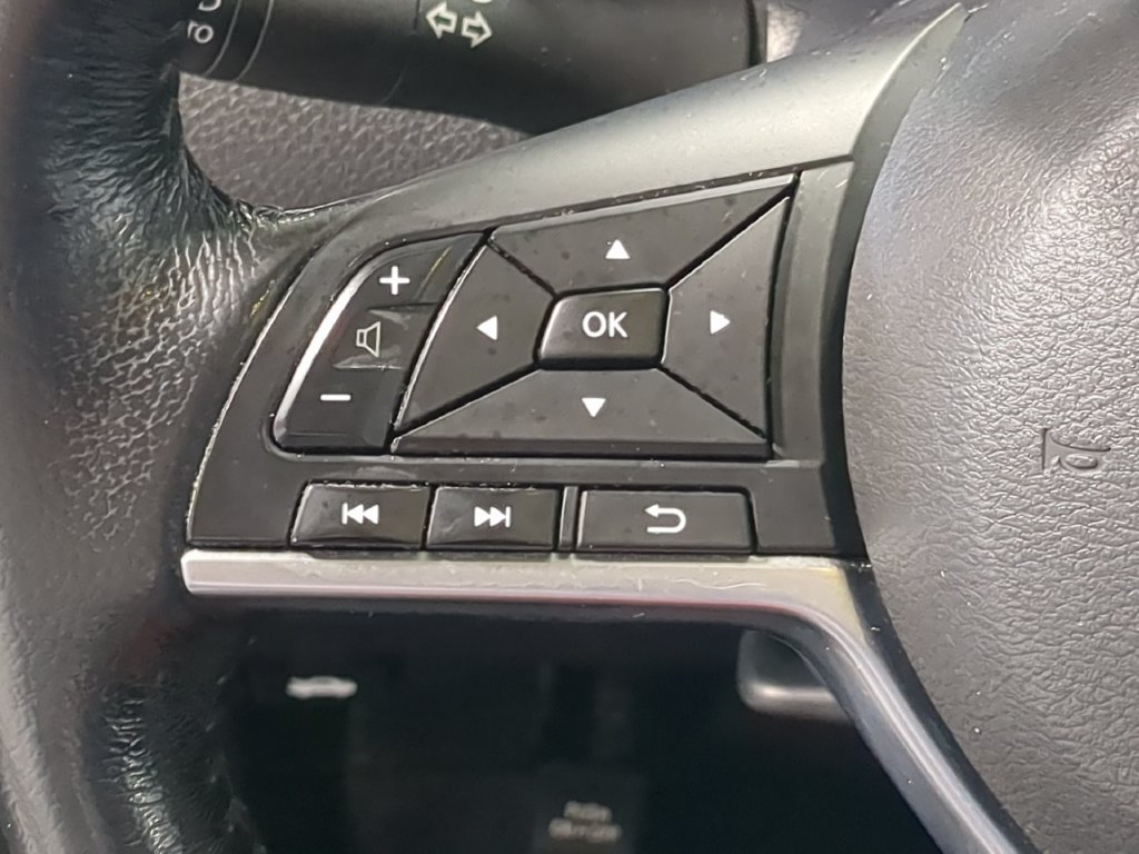 Used 2017 Nissan Rogue Sport SV w/ SV All-Weather Package AWD/4WD image 28