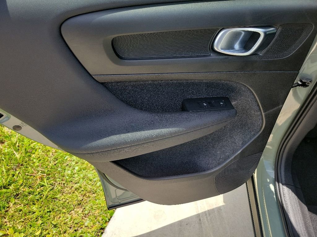 Used 2023 Volvo C40 P8 Recharge Plus AWD/4WD image 9