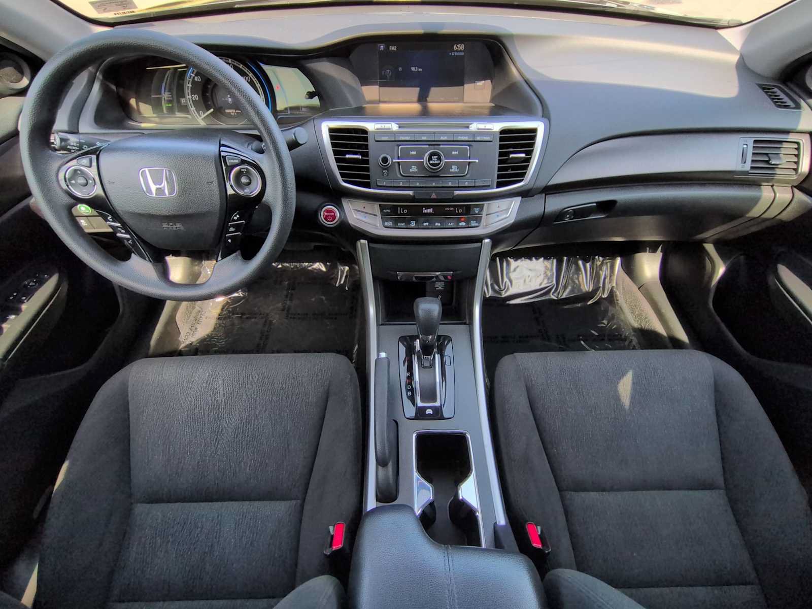 Used 2015 Honda Accord Hybrid Sedan image 16
