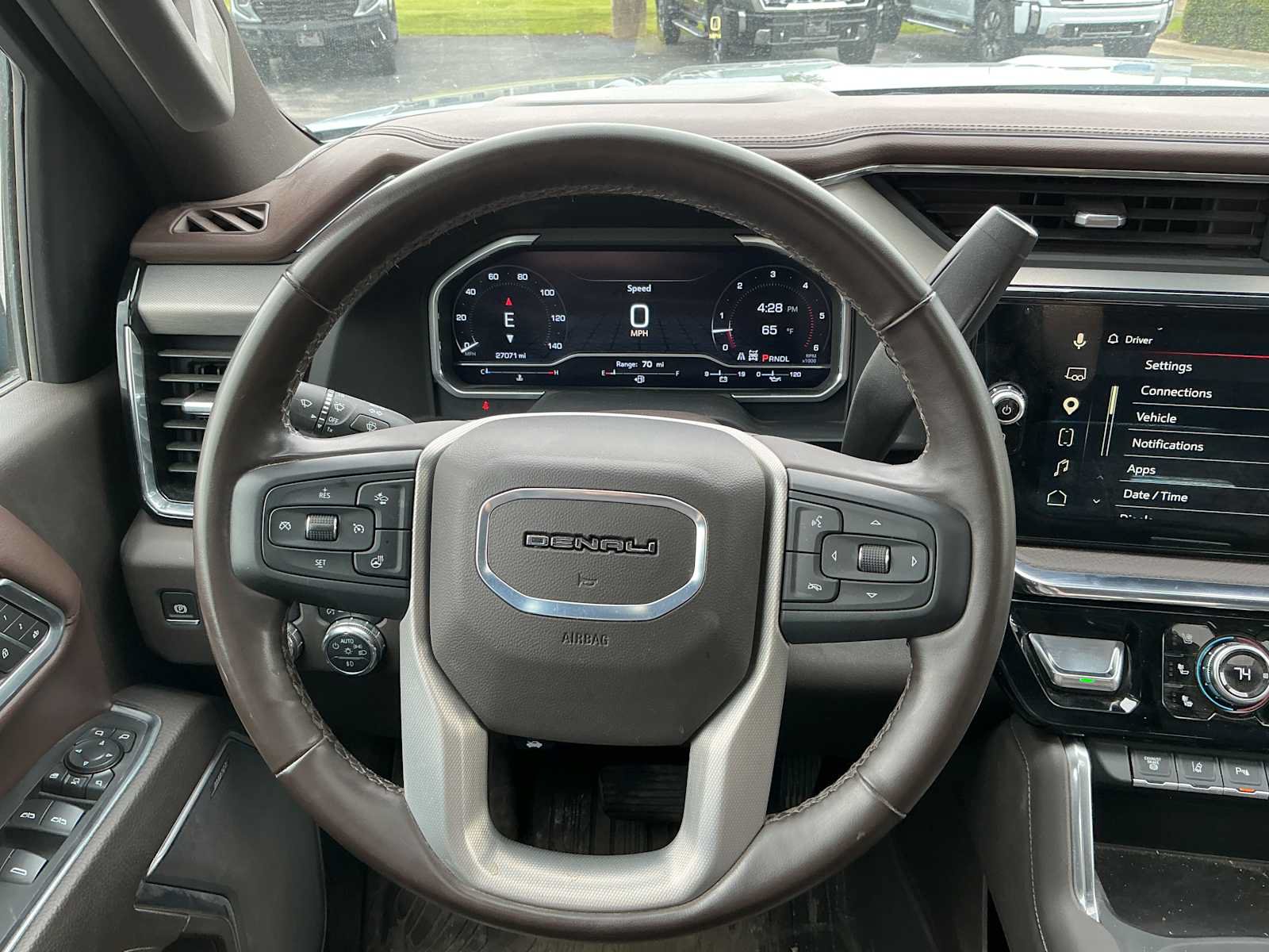 Used 2025 GMC Sierra 2500 Denali w/ Denali Reserve Package AWD/4WD image 8