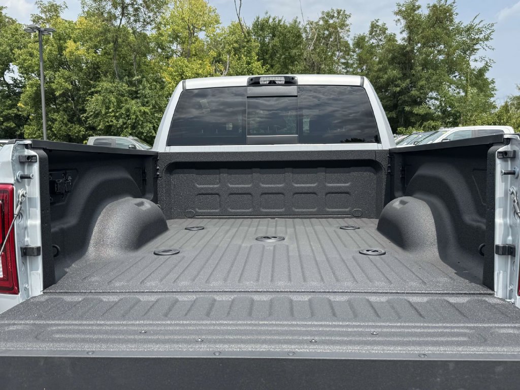New 2026 RAM 2500 Big Horn AWD/4WD image 31