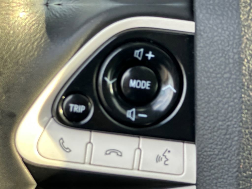 Used 2016 Toyota Prius Four w/ Advanced Technology Package image 21
