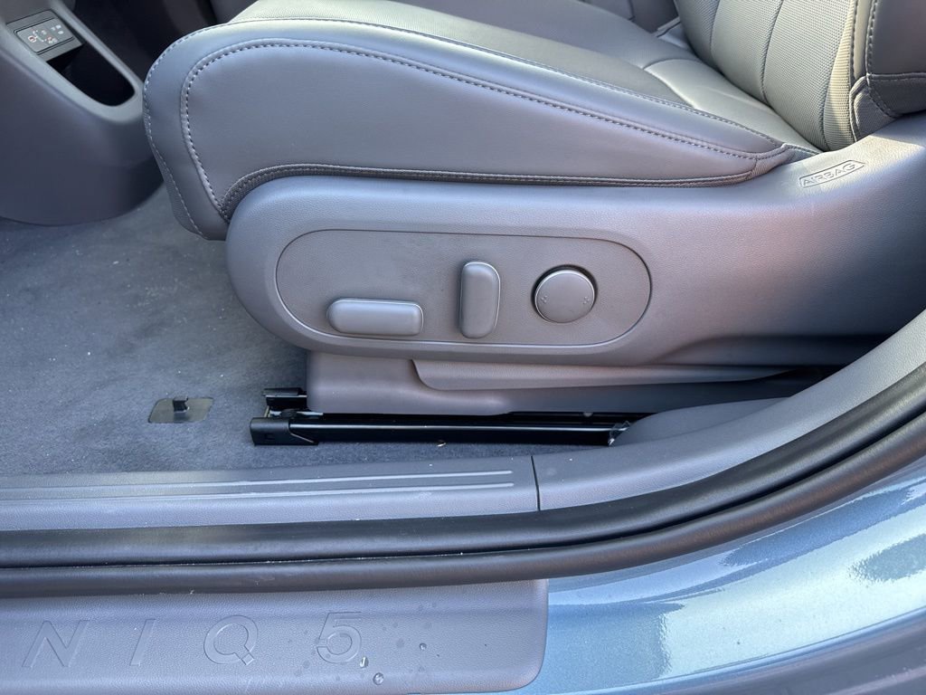 New 2025 Hyundai Ioniq 5 SEL AWD/4WD image 13