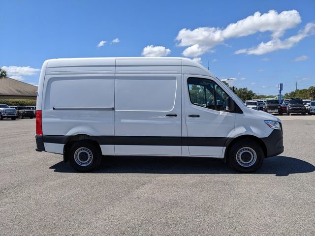 Used 2025 Mercedes-Benz Sprinter 2500 image 3