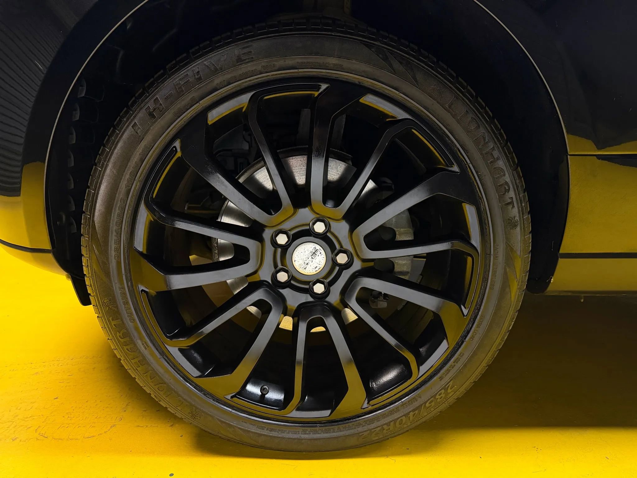 Used 2017 Land Rover Range Rover Sport Utility 4D image 10