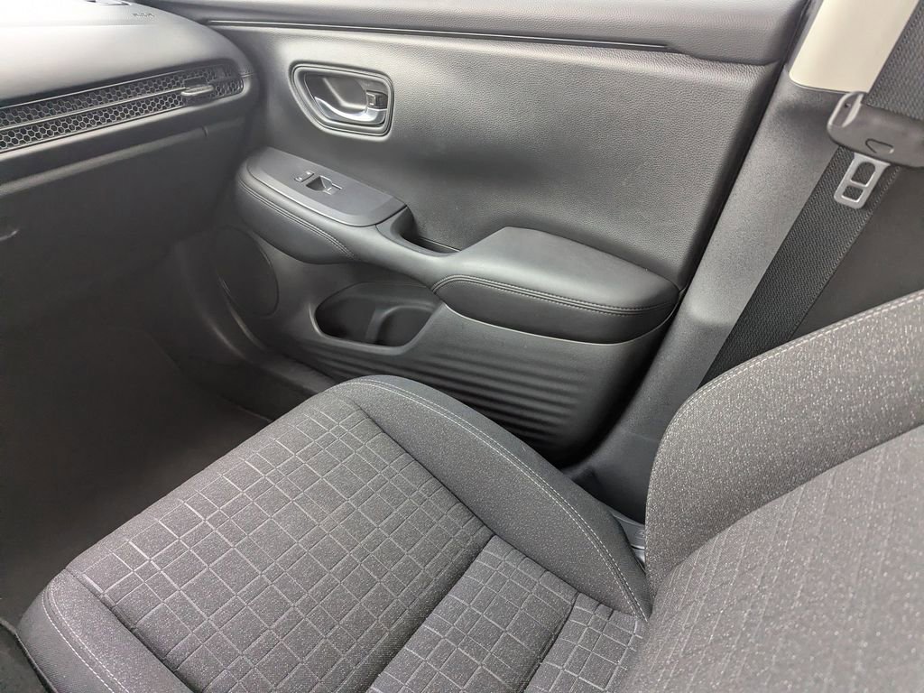 Used 2025 Honda HR-V LX image 13