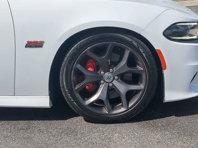 Used 2017 Dodge Charger R/T Scat Pack w/ Beats Audio Group RWD image 11