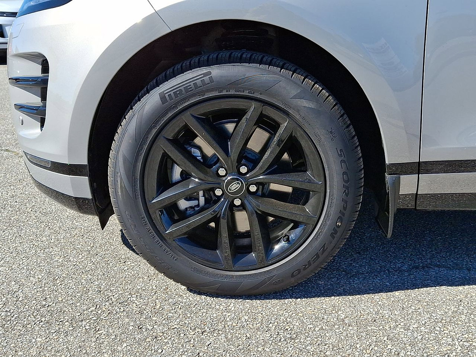 Certified 2025 Land Rover Range Rover Evoque Dynamic SE image 16