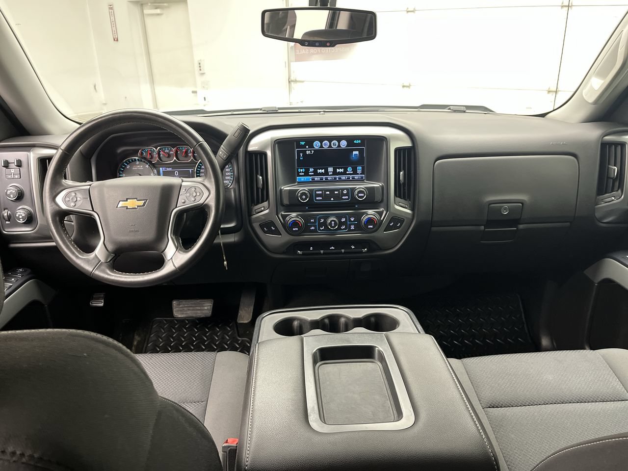 Used 2017 Chevrolet Silverado 1500 LT w/ All Star Edition AWD/4WD image 4