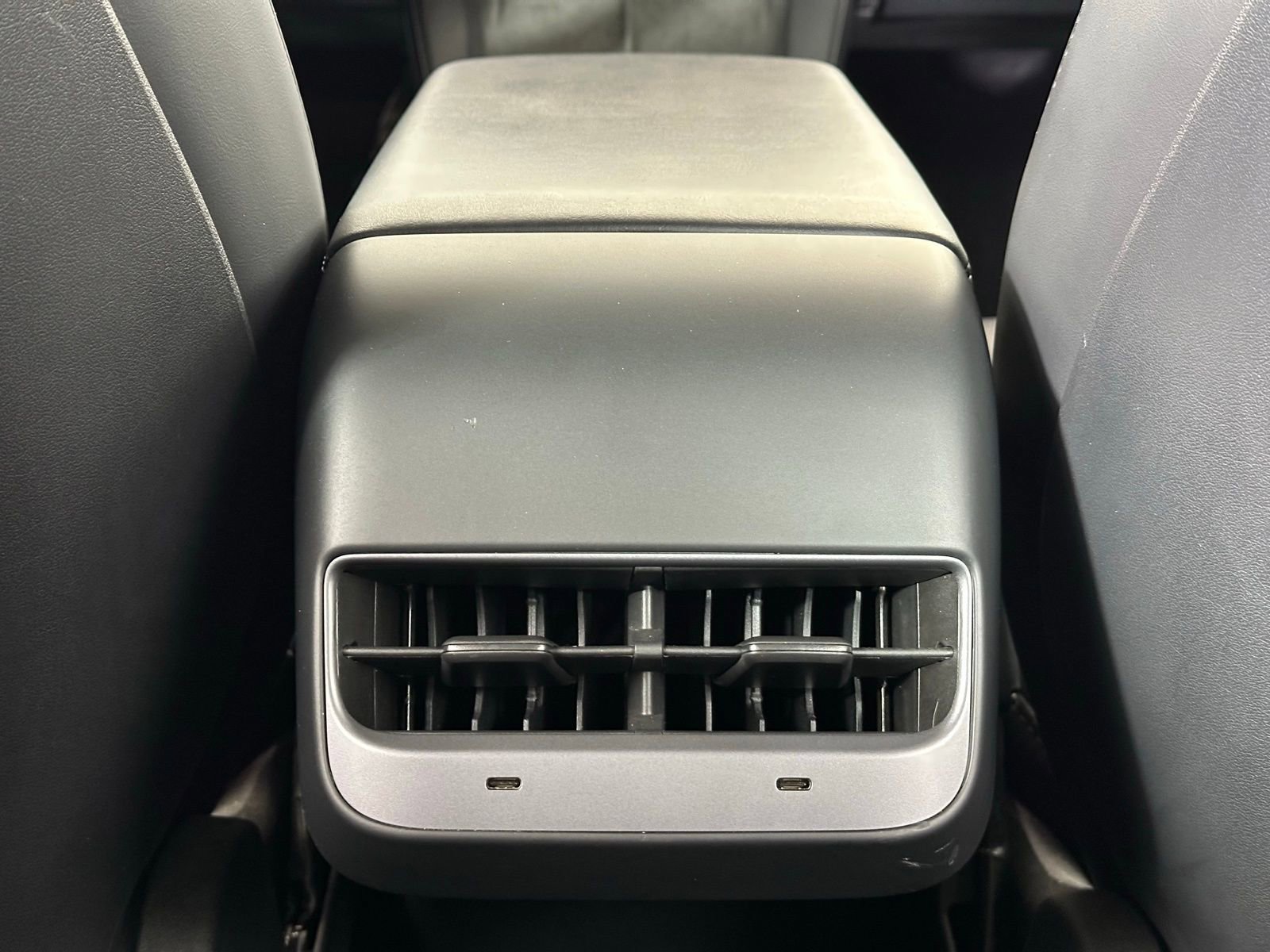 Used 2023 Tesla Model 3 Standard Range image 34