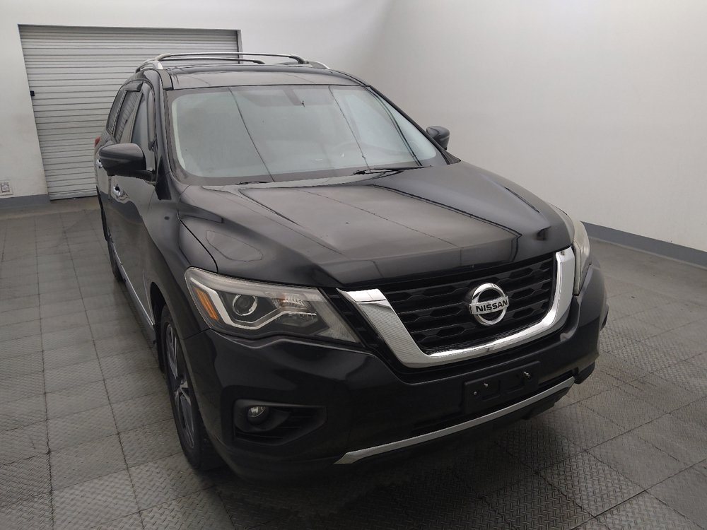 Used 2020 Nissan Pathfinder Platinum FWD image 14
