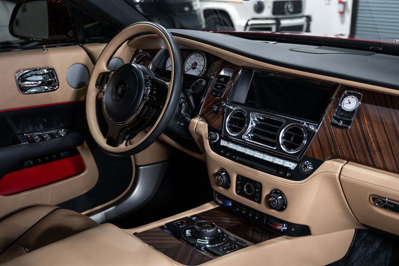 Used 2019 Rolls-Royce Wraith image 52