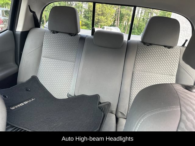 Used 2020 Toyota Tacoma SR5 AWD/4WD image 17