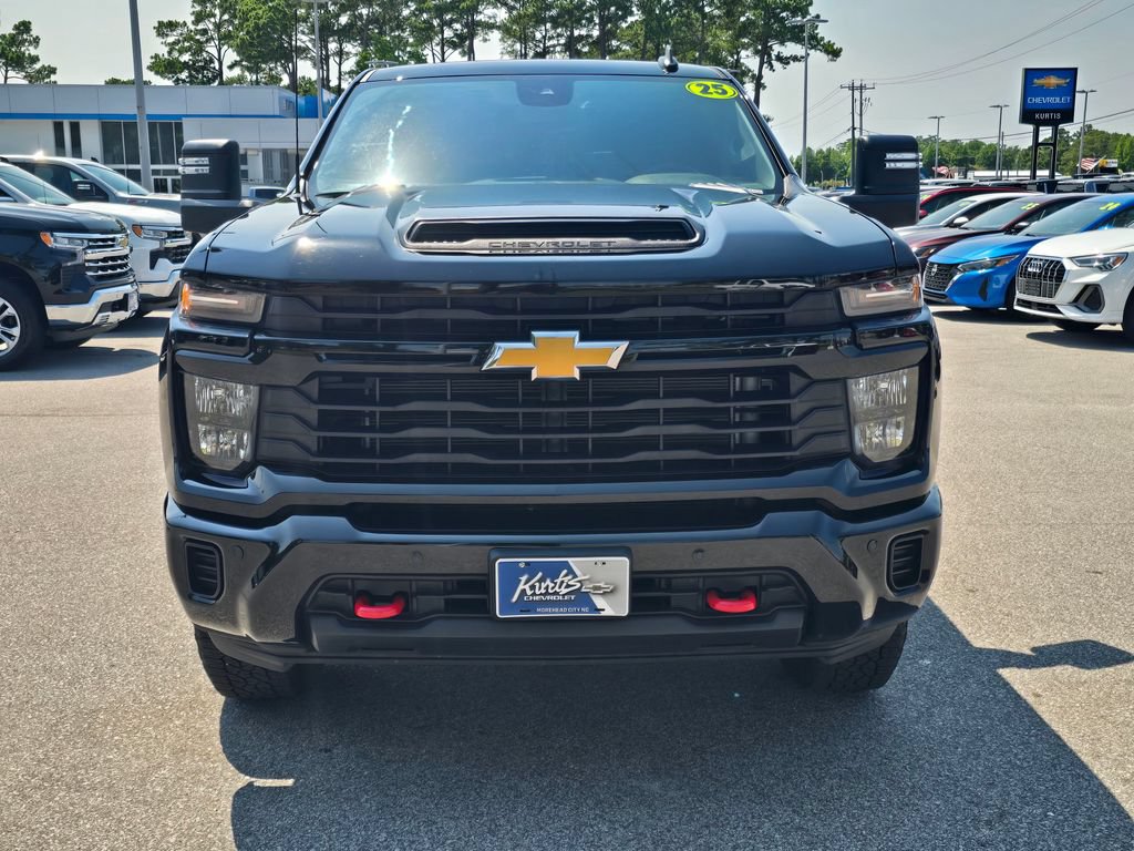 Used 2025 Chevrolet Silverado 2500 Custom w/ Custom Value Package AWD/4WD image 8