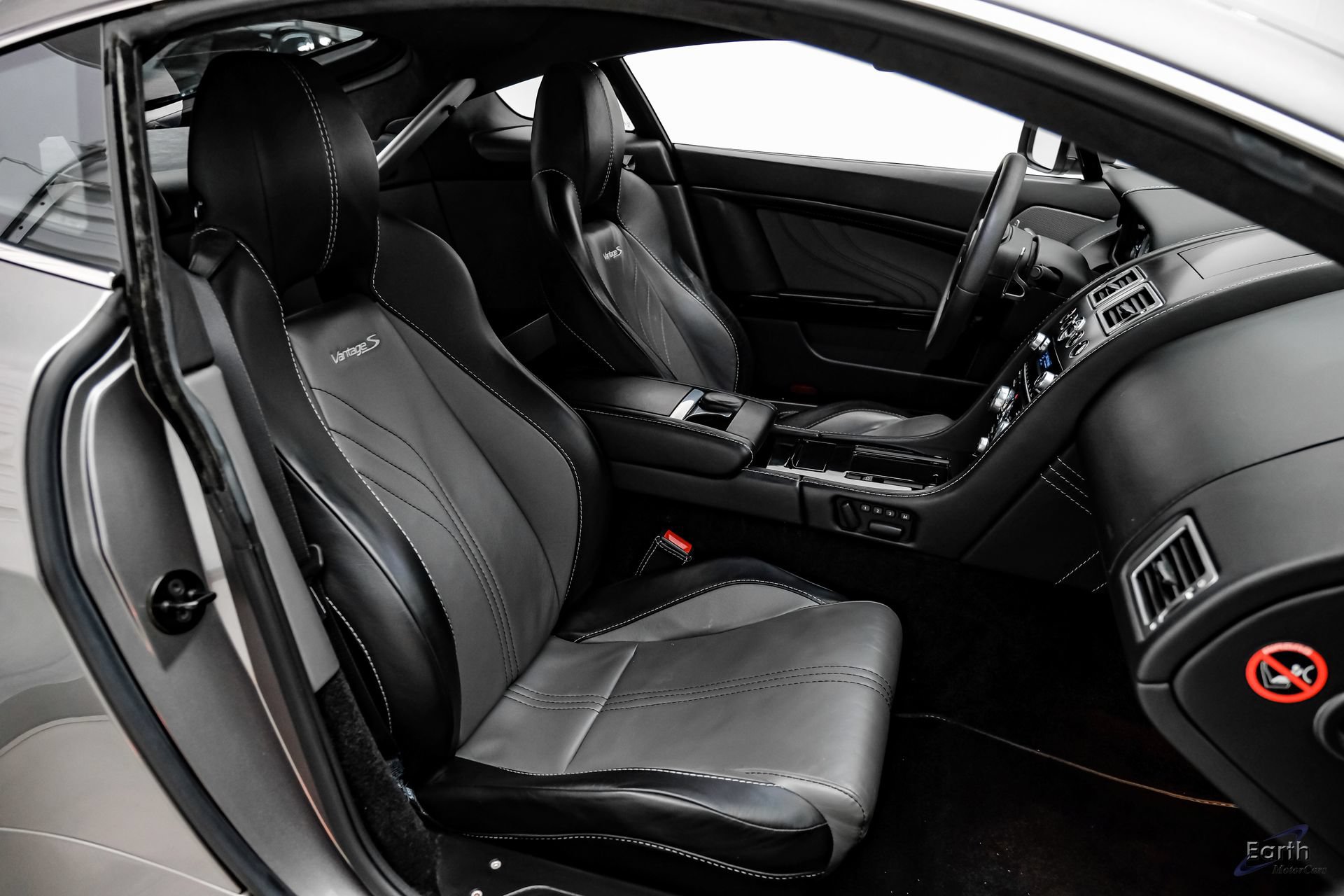 Used 2014 Aston Martin V8 Vantage S RWD image 48