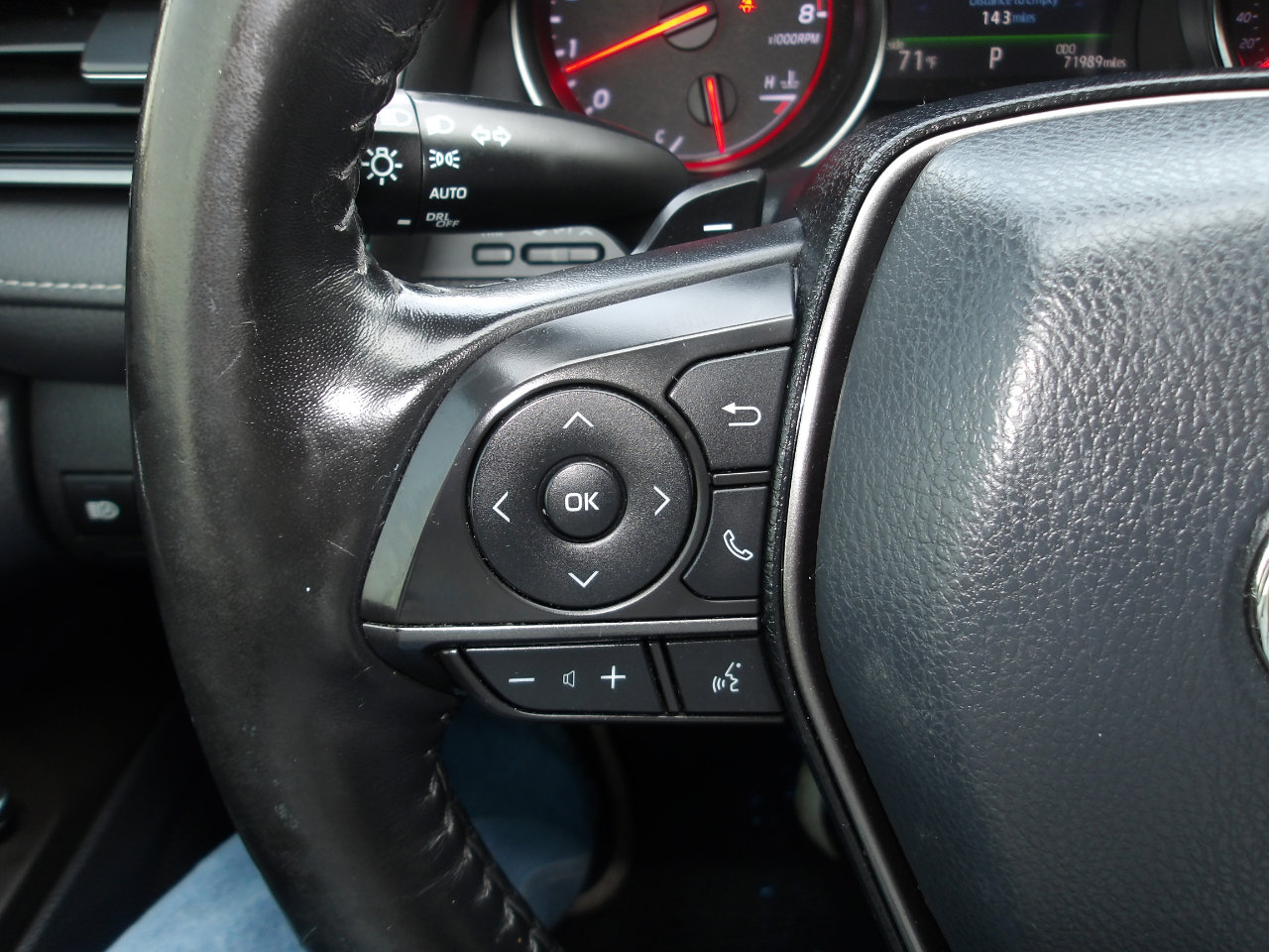 Used 2021 Toyota Camry XSE image 15