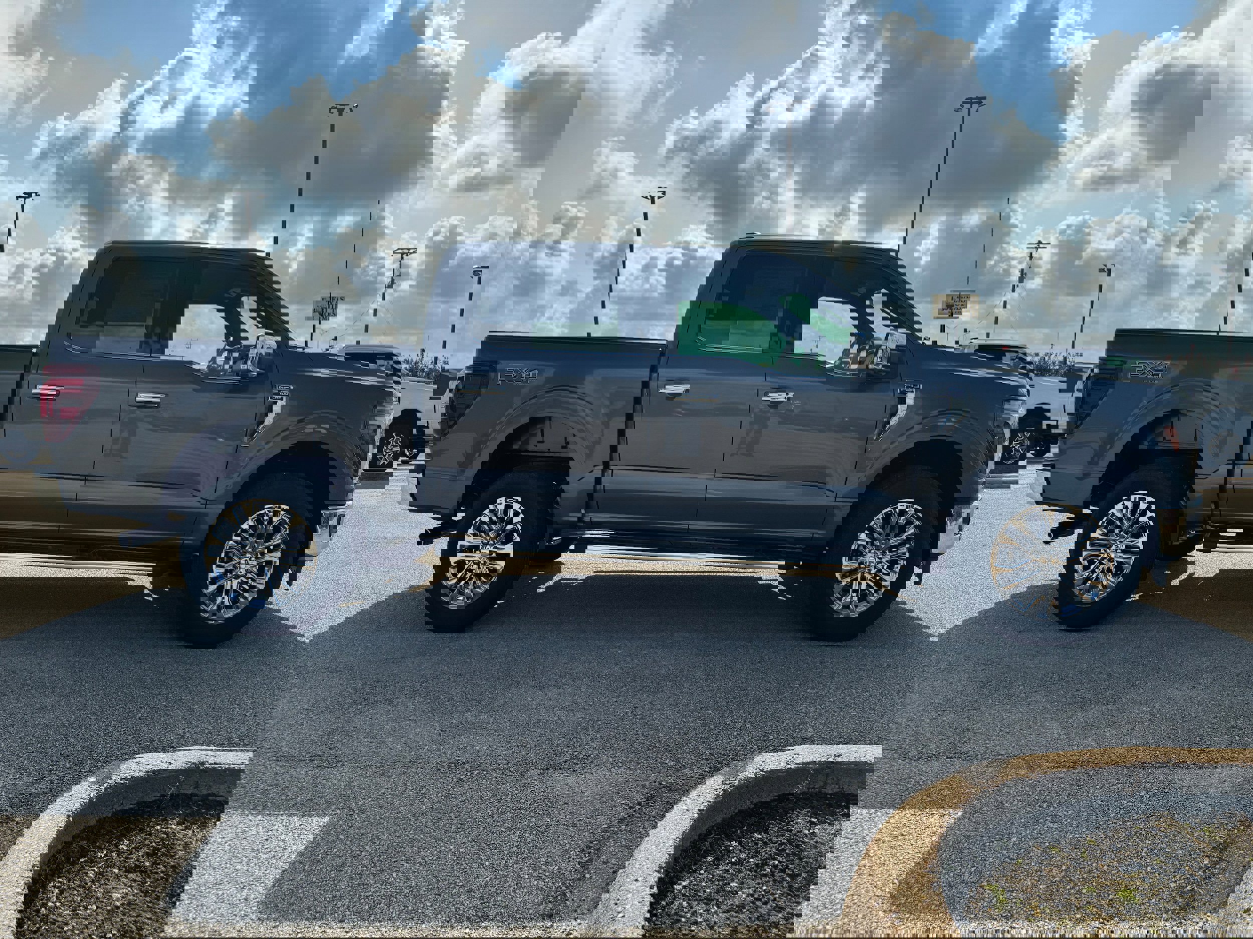 New 2025 Ford F150 Lariat w/ Equipment Group 501A Mid image 13