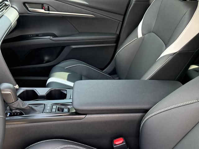 Used 2026 Toyota Camry SE w/ Convenience Package FWD image 14