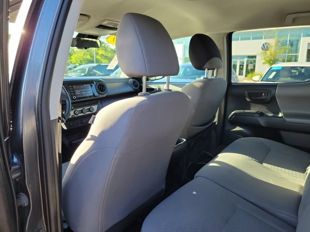 Used 2020 Toyota Tacoma SR AWD/4WD image 9