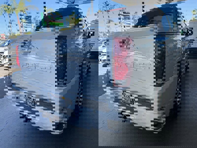 Used 2002 Chevrolet Avalanche 2WD image 11