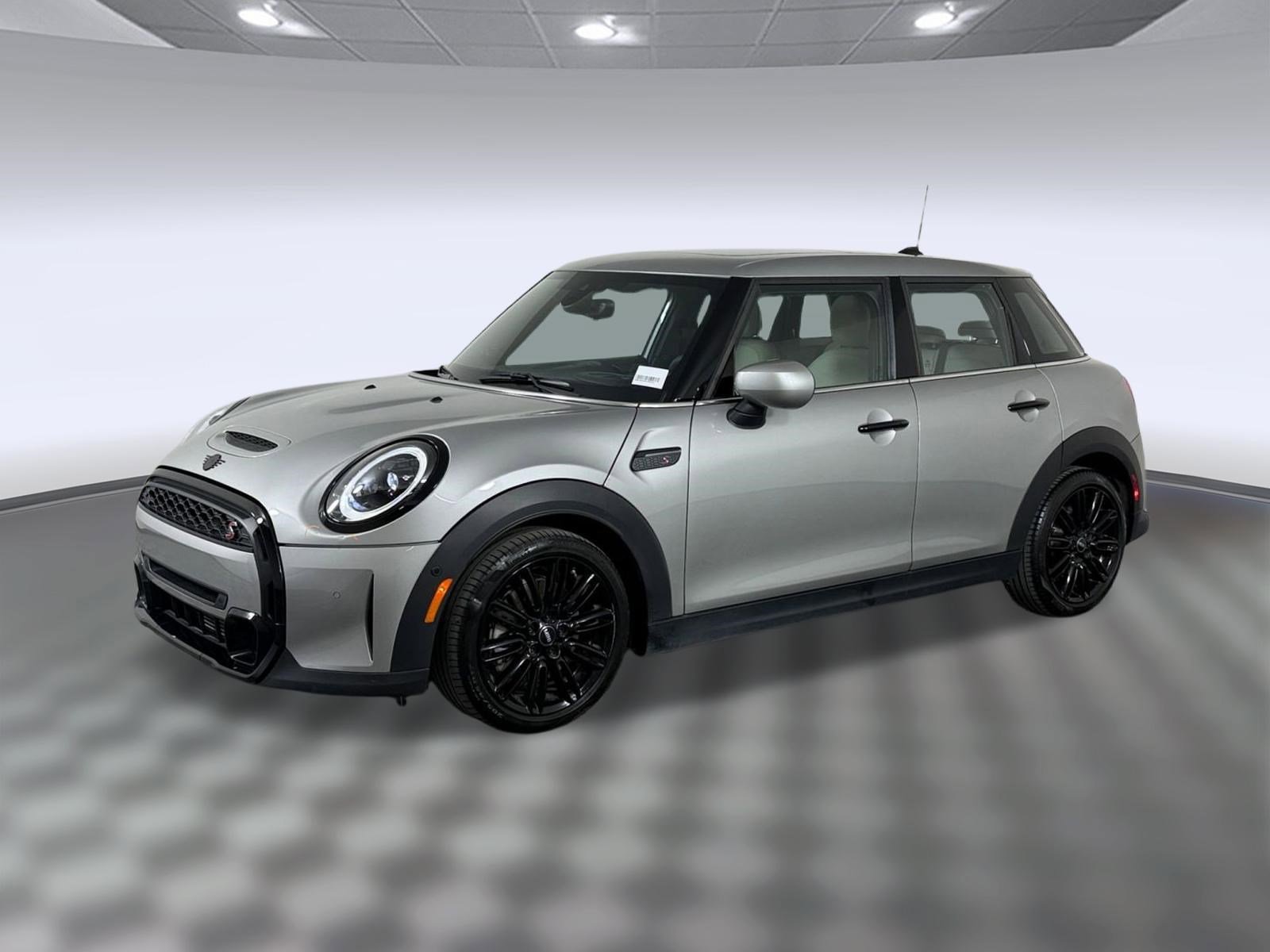 Used 2024 MINI Cooper S FWD image 1