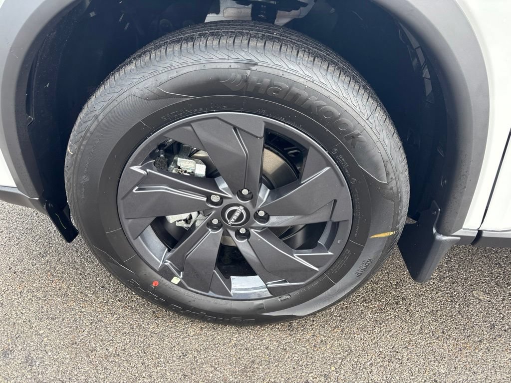 New 2026 Nissan Rogue SV w/ Cold Weather Package AWD/4WD image 10