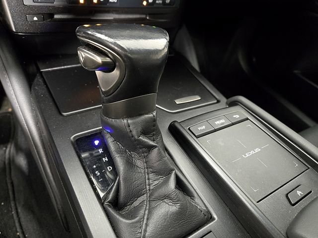 Used 2022 Lexus ES 300h w/ Premium Package image 18